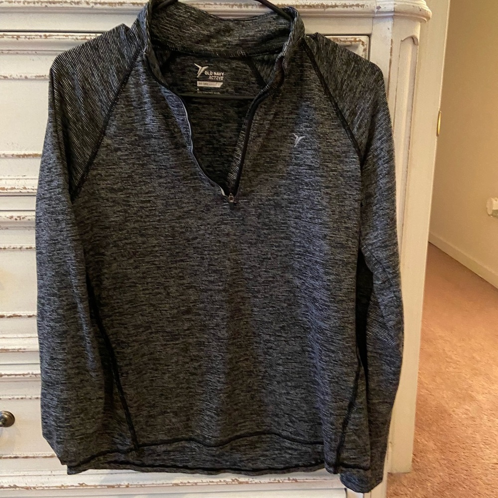 Gray and Black M athletic pull over